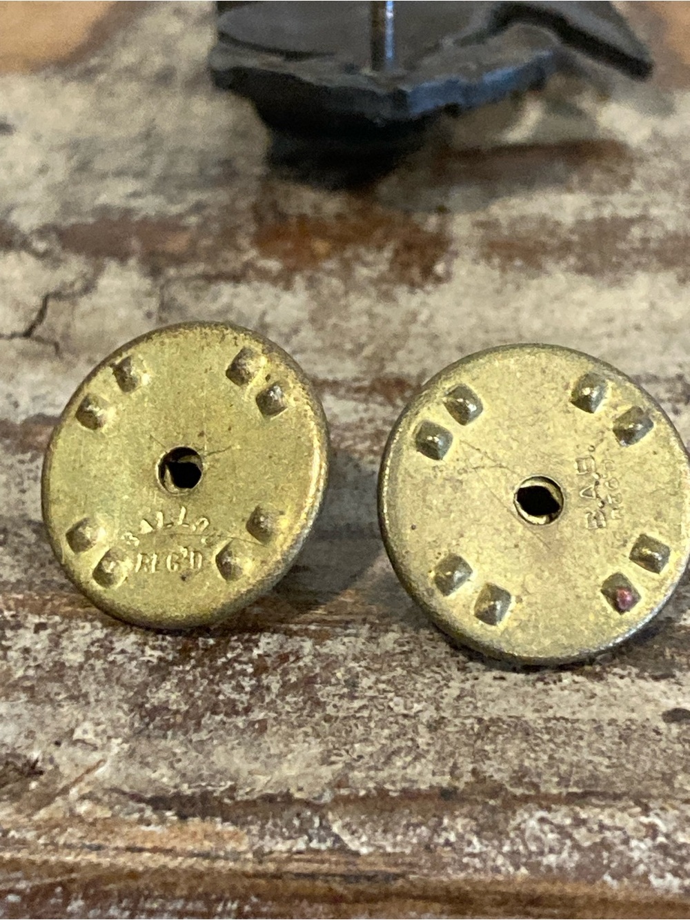 USMC Eagle Globe & Anchor Metal Pins Lot of 2 - Picture 11 of 11
